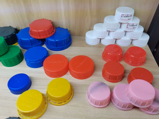 Custom 16 24 32 48 96 Cavidades Pet Preforma Tubo Cuello Moldeo por inyección de plástico para tapas de botellas